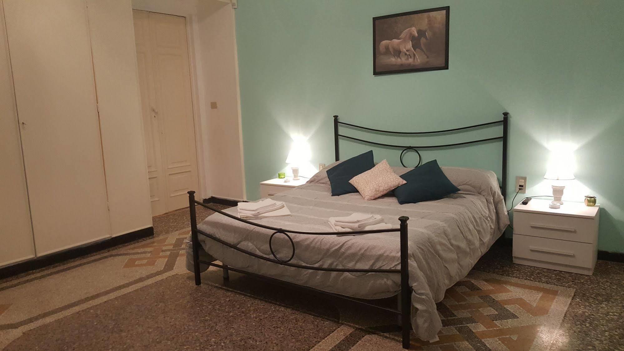 Royal Suite Genoa Bagian luar foto